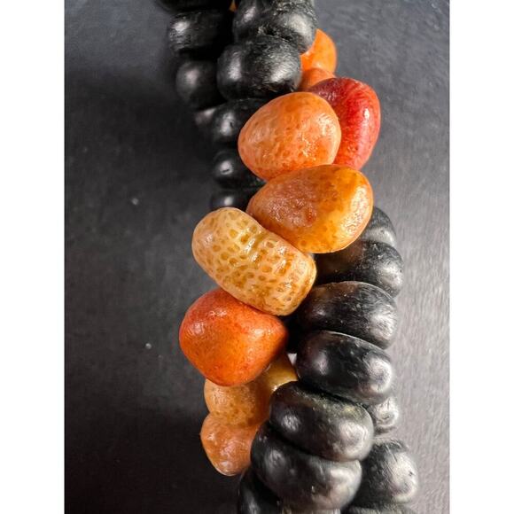 Vintage Lee Sands coral inlay elephant necklace - Picture 13 of 16